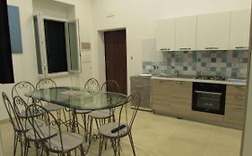 Enzo Home